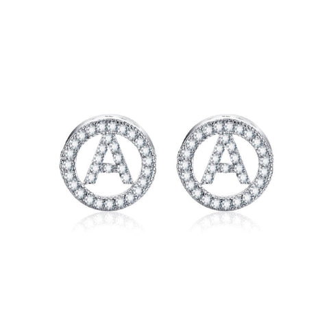 ARETES PLATEADOS LETRA CRISTAL, DISPONIBLES: I, O, P