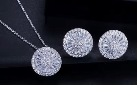 SET 2 PIEZAS PLATEADO CÍRCULO CRISTALES