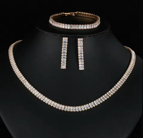 SET 3 PIEZAS DORADO Gargantilla BAGUETTE Cristal