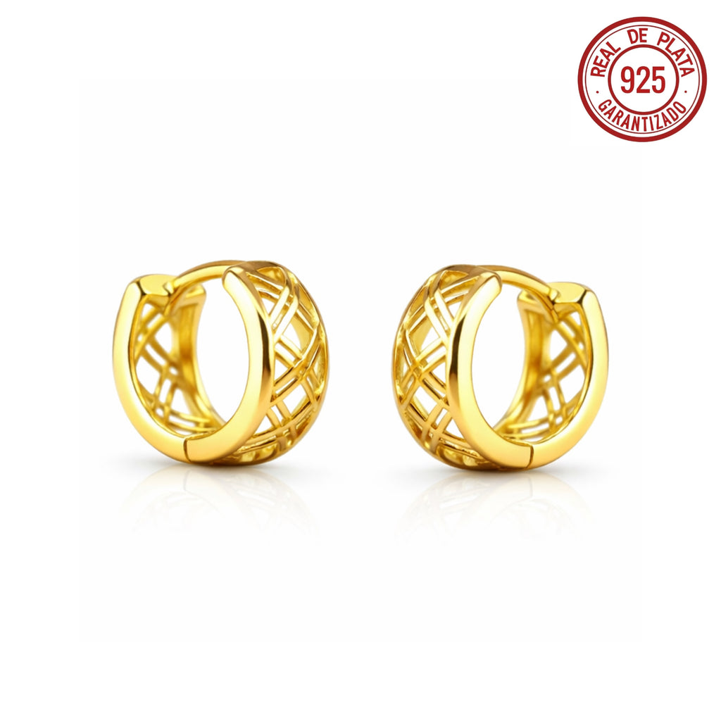 ARRACADA PEQUEÑA DORADA LÍNEAS