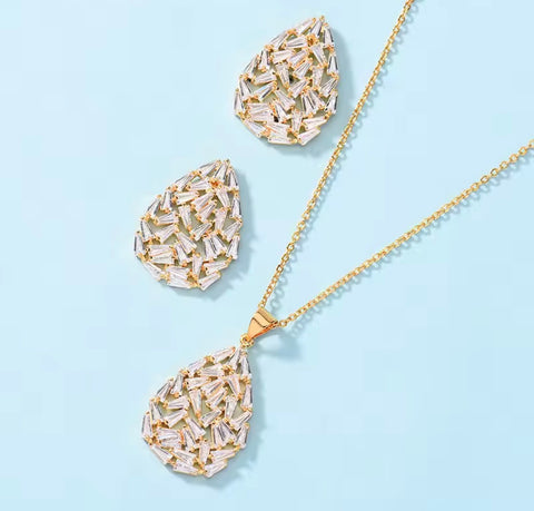 SET 2 PIEZAS DORADO GOTA CRISTALES