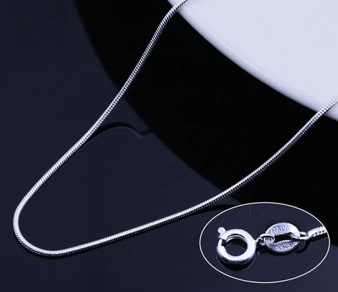 Cadena plateada fina plata 925