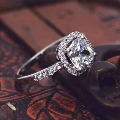 Anillo Plateado Cuadro de Cristal, Tallas: 5.5, 6, 6.5, 7 y 8