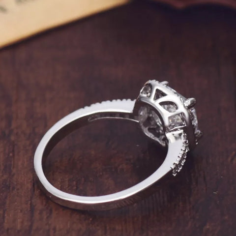 Anillo Plateado Cuadro de Cristal, Tallas: 5.5, 6, 6.5, 7 y 8