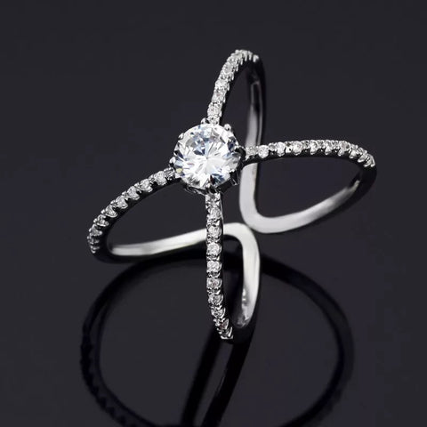 Anillo Cruzado Cristal Con Piedra, tallas disponibles: 6.5, 7 y 7.5